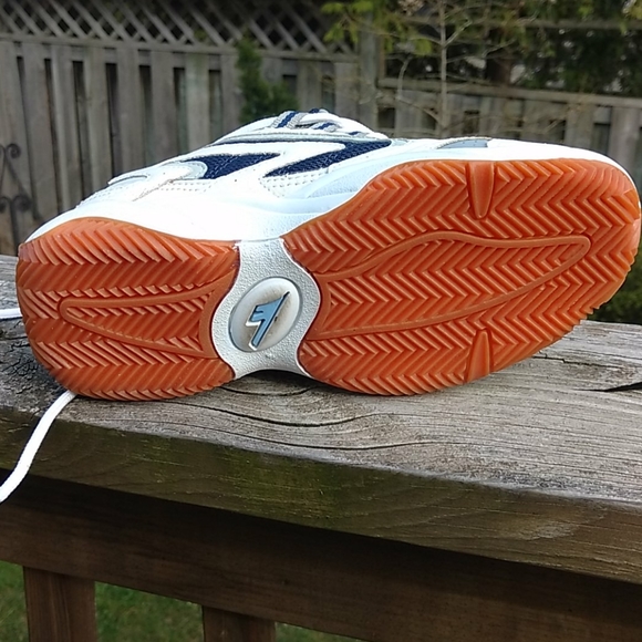 Hi-tec court shoes size 7 - Picture 5 of 5